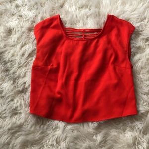 Express - Boxy Crop Top
